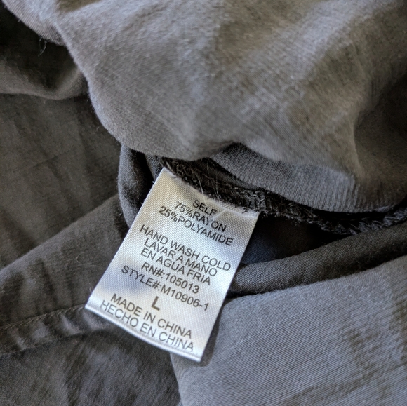 Andree‎ By Unit Embroidered Floral Top Tunic Gray - Picture 9 of 9